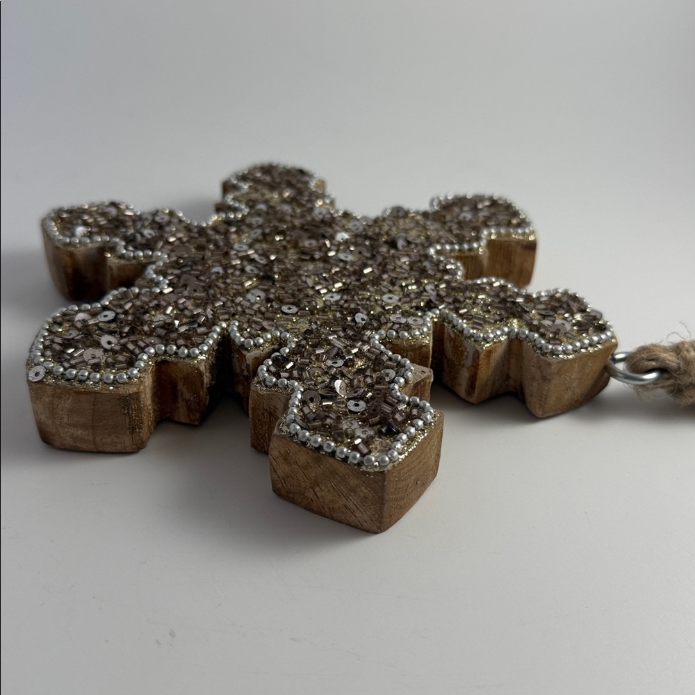 Wood Sequins Beads Snowflake Ornament - Picture 4 of 8
